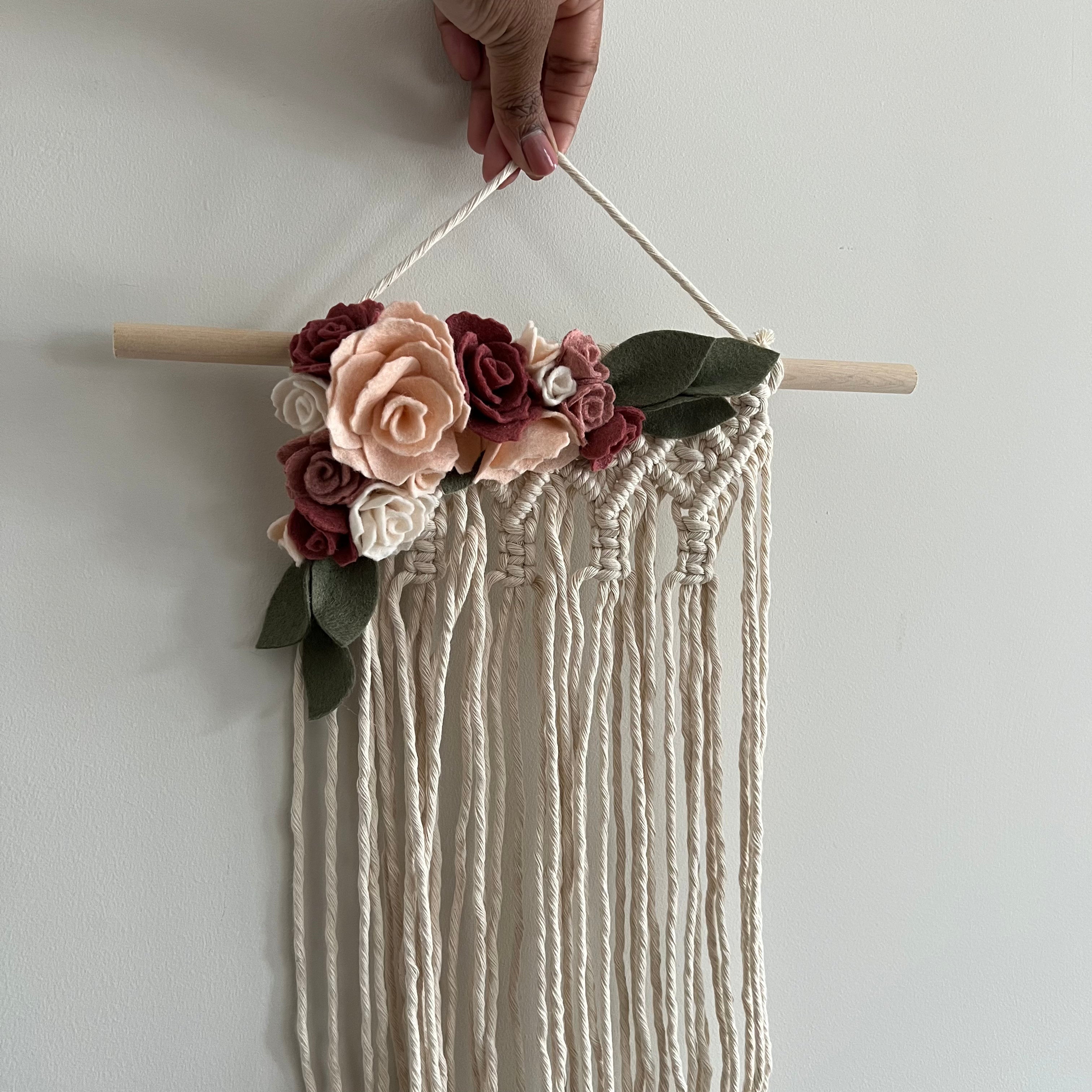 rose bouquet macrame bow holder – Felt Me Knot